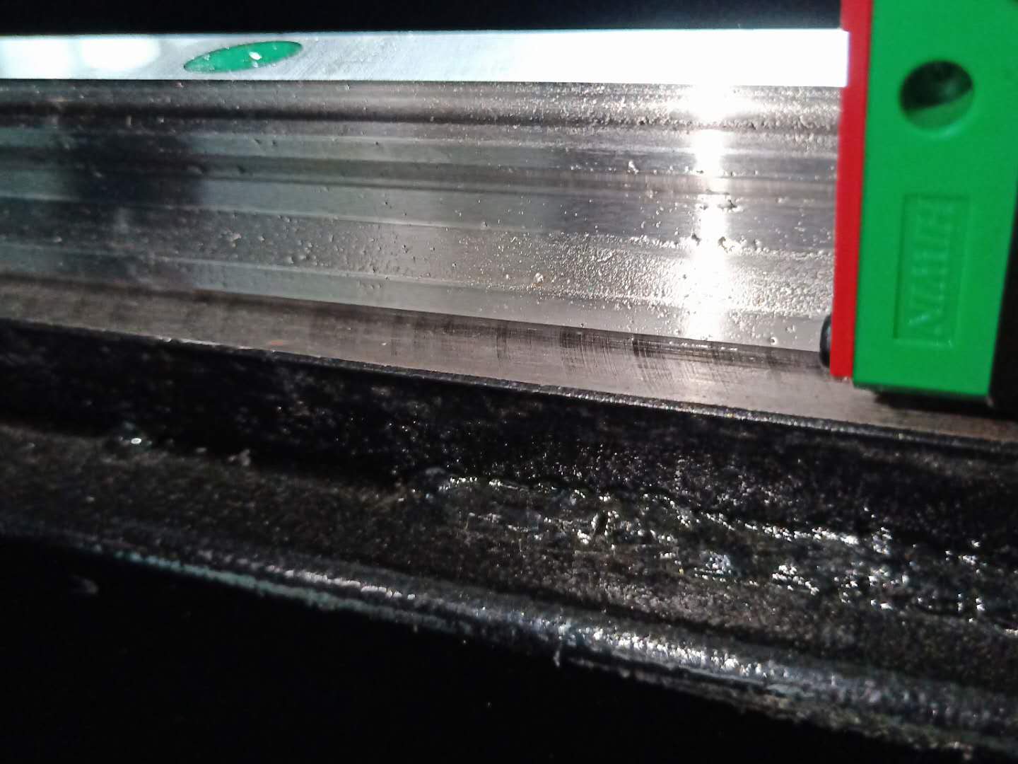 激光切割機(jī)導(dǎo)軌的安裝對(duì)于切割方面會(huì)帶來哪些方面的影響？