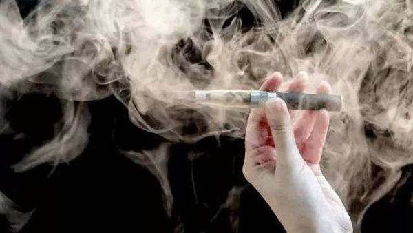 電子煙退出互聯(lián)網(wǎng)銷售渠道對(duì)于保護(hù)未成年人是件好事！