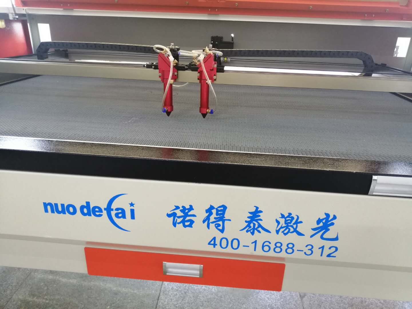 無塵布激光切割機(jī)價(jià)格貴嗎？有哪些廠家！