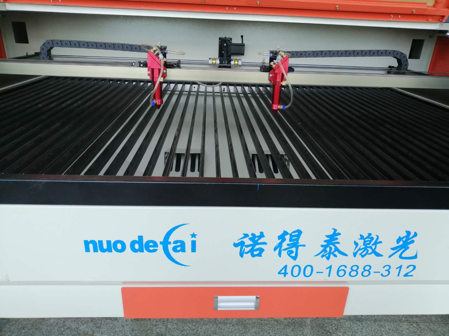開一家激光切割機加工中心賺錢嗎？