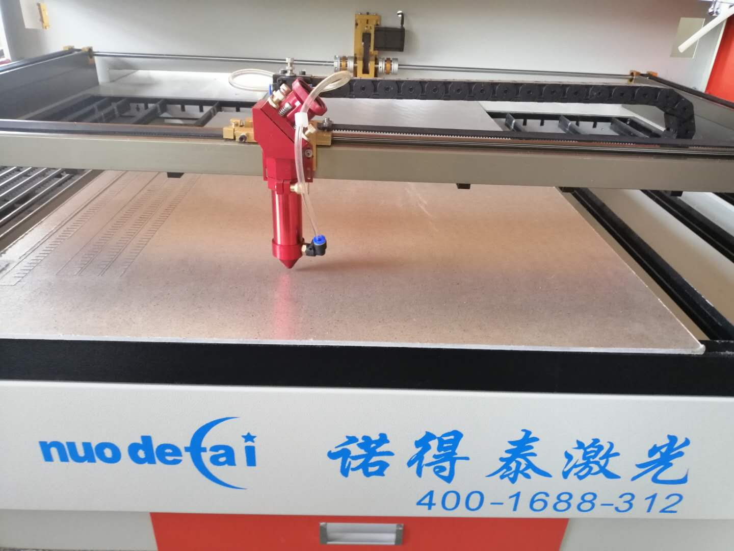 激光切割機(jī)加工過程中突然停止不工作了該怎么辦？