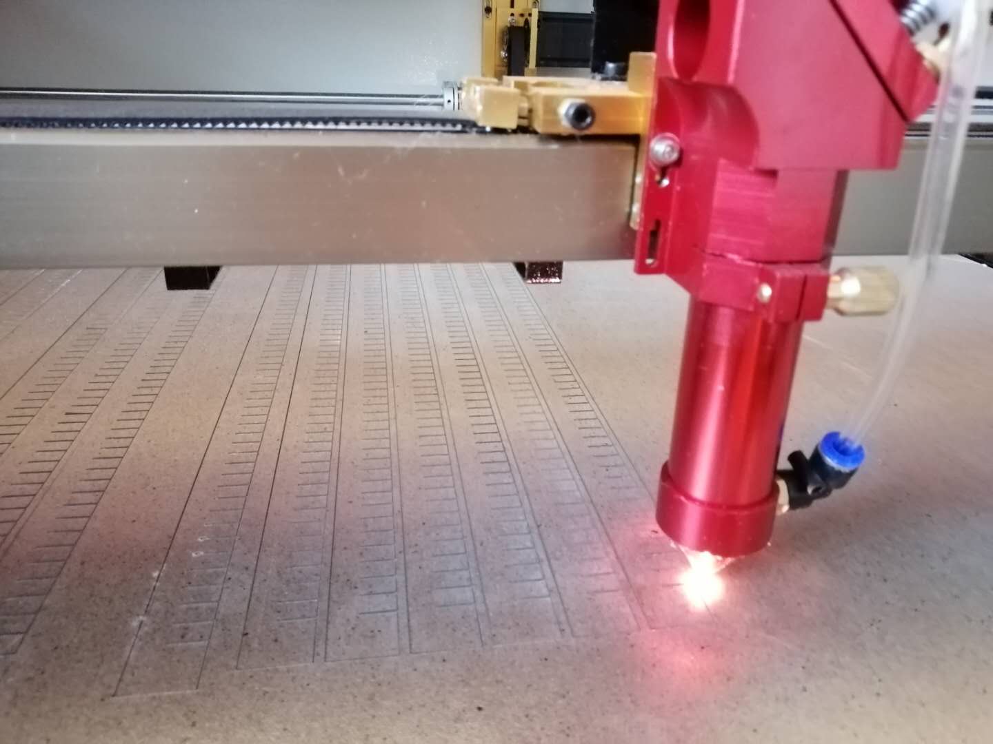 竹制品使用激光切割機雕刻操作流程是怎么樣的？